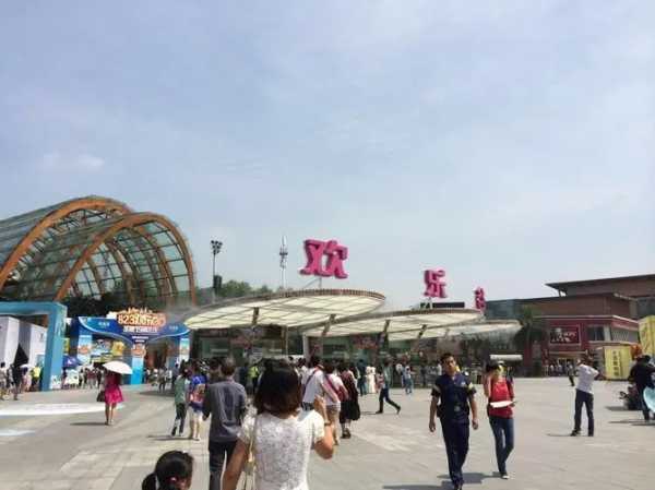 成都欢乐谷在什么地方（成都欢乐谷游玩指南）